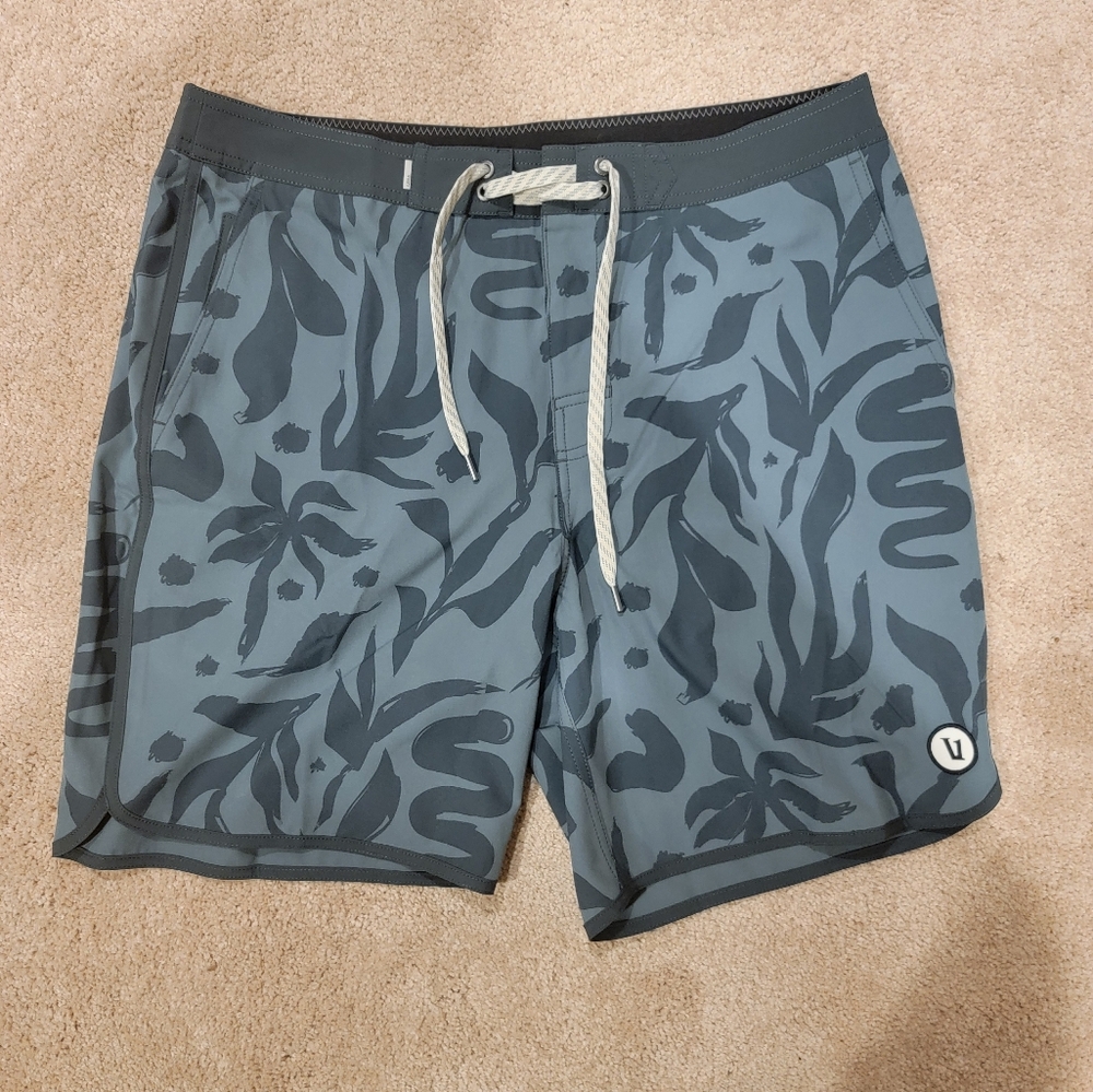 Vuori Men's Swim Board Shorts - Gray Pattern